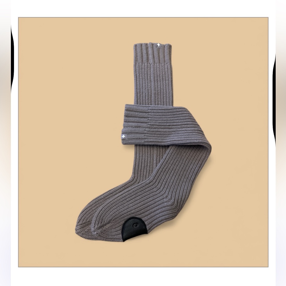 FIGS limited edition merino lounge socks